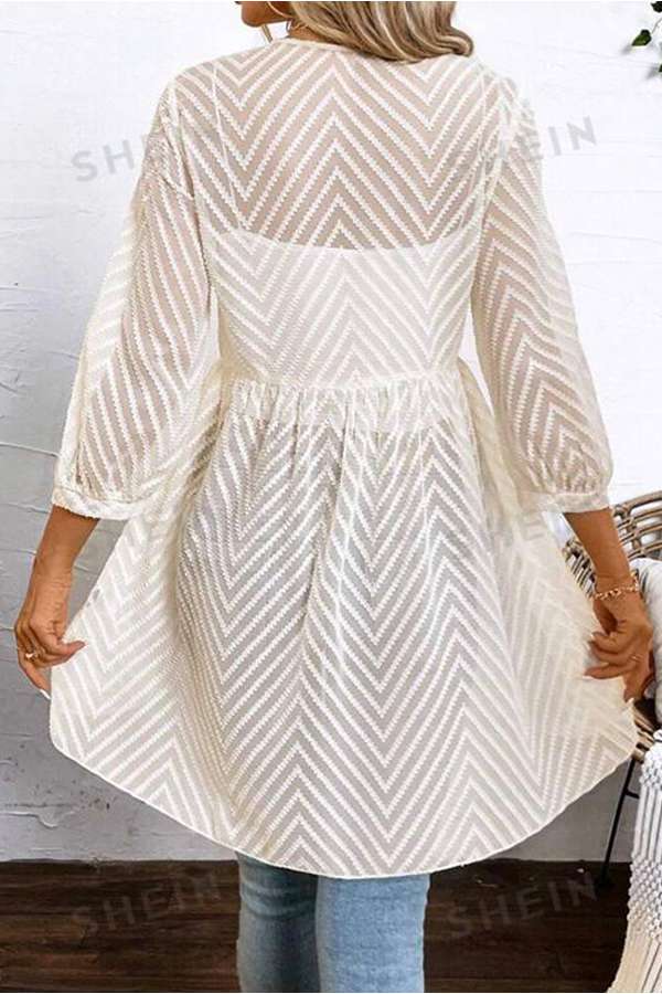 CHAQUETA DE VERANO CON MALLA DE JACQUARD Y RIBETE DE VOLANTES