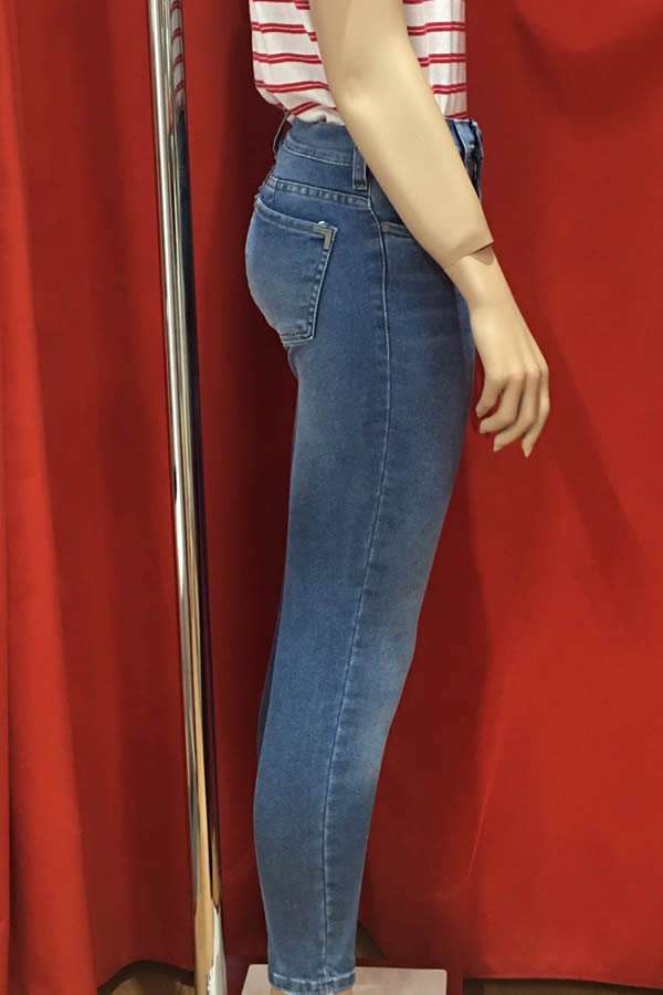 PANTALON TRENDY SUPER SLIM CON BIGOTES