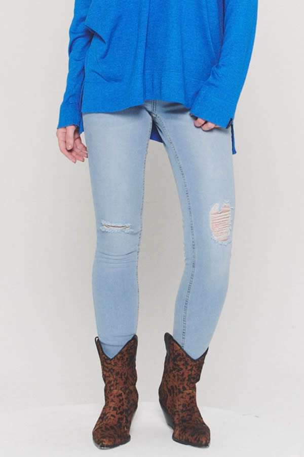 PANTALON TRENDY SUPER SLIM CON ROTURAS