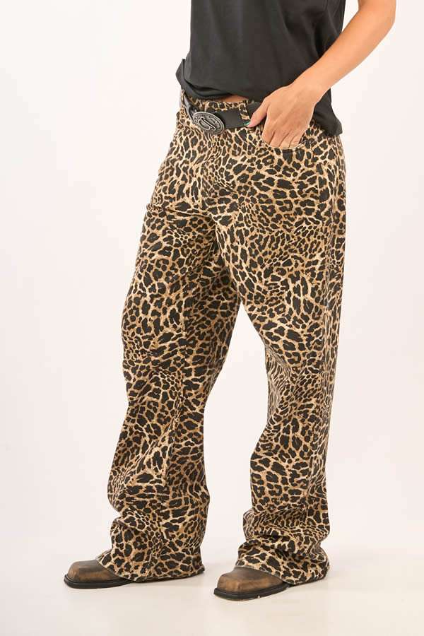 PANTALON DE GABARDINA ESTAMPA ANIMAL PRINT