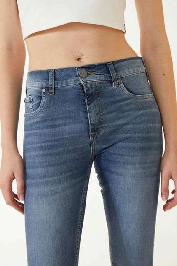 PANTALÓN TRENDY SÚPER SLIM