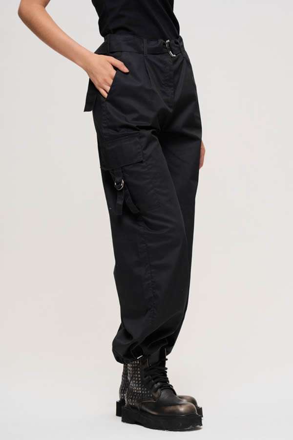 PANTALON PARACHUTE CON LAZO